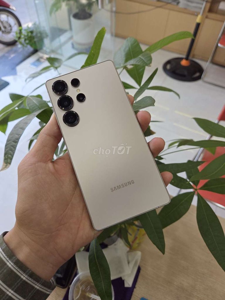 Samsung Galaxy S25 Ultra 5G Zin Áp Full Đẹp. Mua bán Điện thoại tại Quận Hải Châu Đà Nẵng được đăng bởi MiPhone hình 1