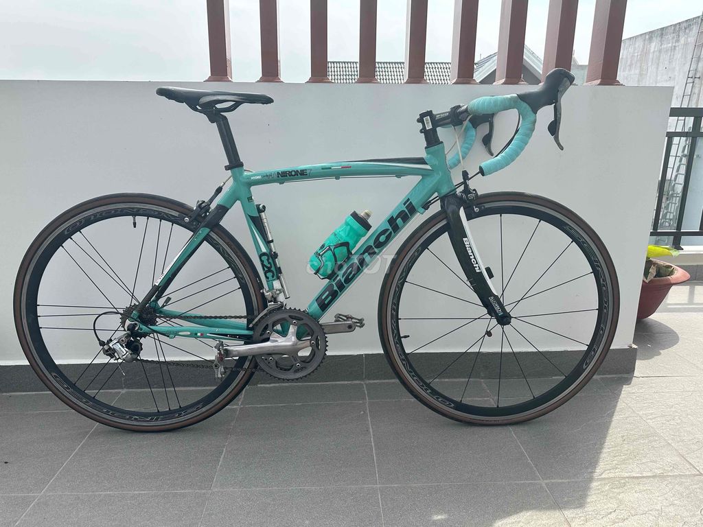 xe đạp đua bianchi italia