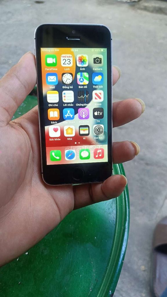 Apple iPhone SE 32GB Xám. Mua bán Điện thoại tại Quận 12 Tp Hồ Chí Minh được đăng bởi miền tây  quê tôi  hình 1