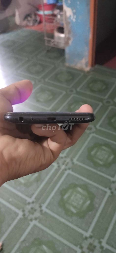 Cần bán dt vivo chua cháy cho a e.... Giá 870K