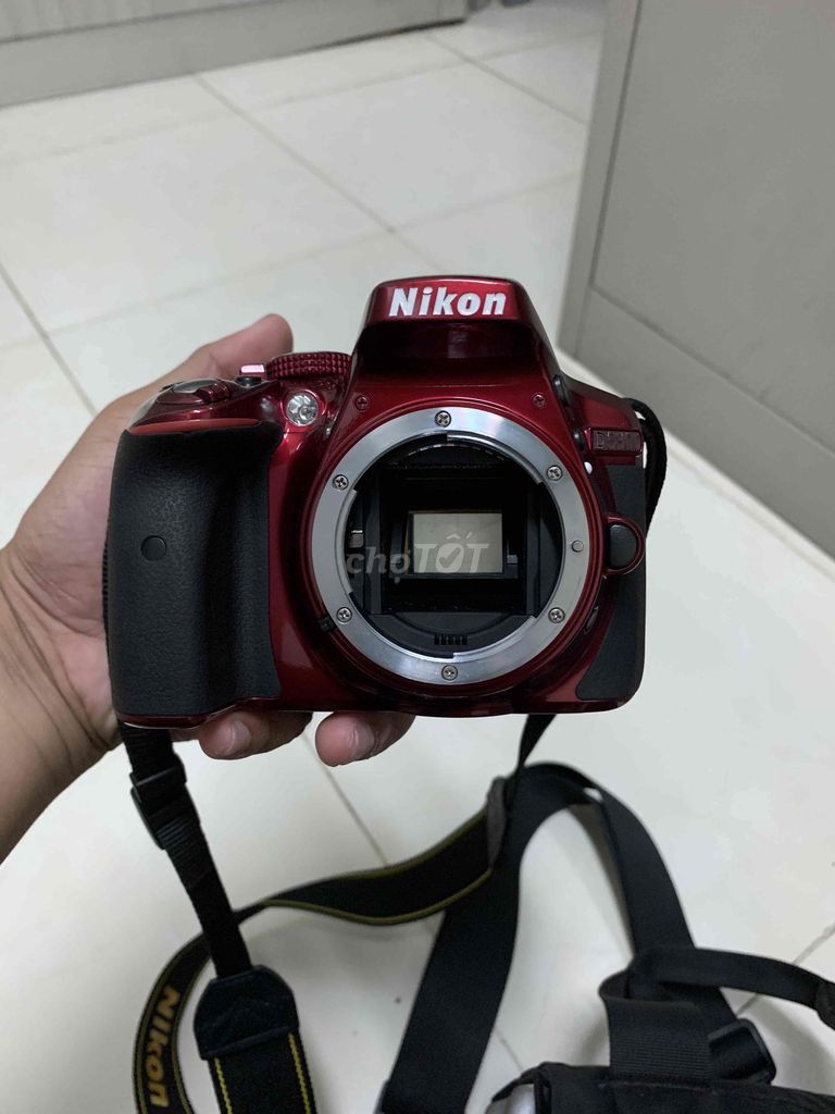 Máy ảnh Nikon D5300 Đỏ đô. Mua bán Máy ảnh, Máy quay tại Thành phố Tây Ninh Tây Ninh được đăng bởi Hương Phạm hình 1