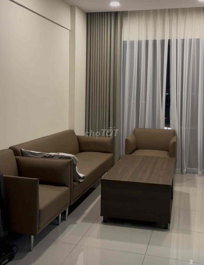 Bộ sofa GOVI Da Nâu Mới 98%. Mua bán Bàn ghế tại Thành phố Thuận An Bình Dương được đăng bởi Cẩm Duyên hình 1