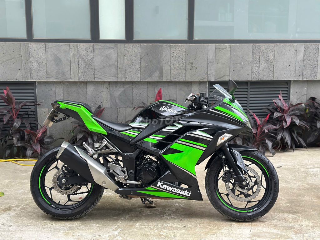 Kawasaki Ninja 300 2017 xanh có trả góp trao đổi ✅. Mua bán Xe máy tại Quận Hoàng Mai Hà Nội được đăng bởi Phú Lý hình 4