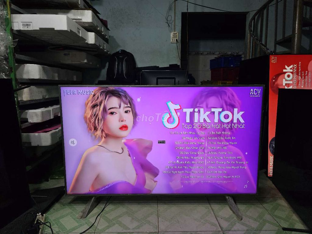 Siêu Phẩm 4K Samsung 65RU8000 120 Hz - Đẹp Nét 99%