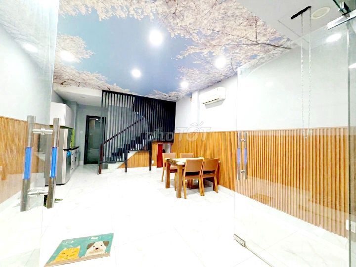 Nhà thuê trung tâm 1 lầu nội thất đầy đủ hẻm Nguyễn Phi Khanh
