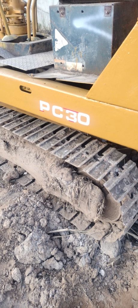 Bán xe komatsu pc30-6 xe đẹp, chất, mạnh