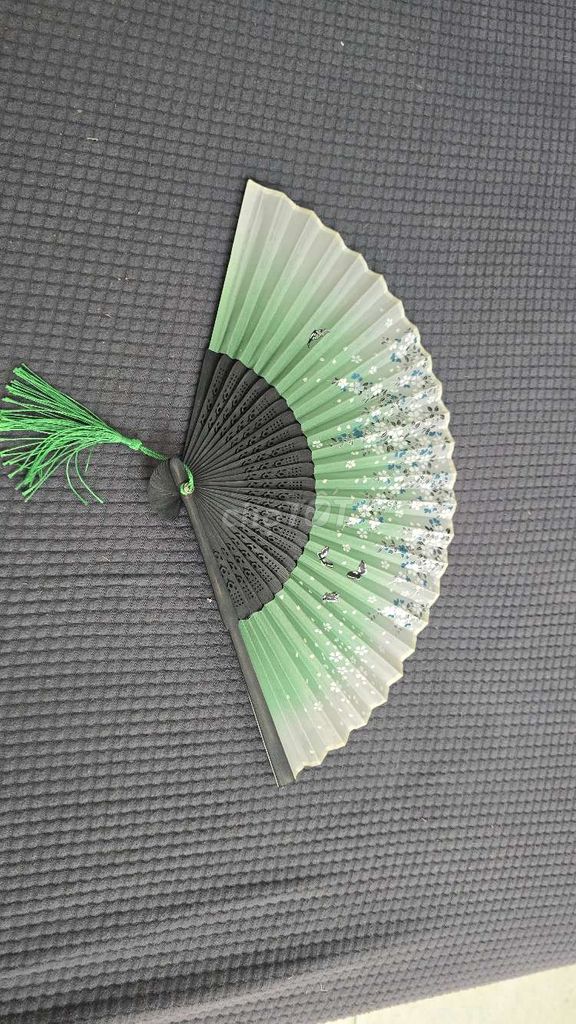 Quạt cầm tay Cổ điển Xanh lá, Đen. Mua bán Đồ sưu tầm, đồ cổ tại Quận Bình Thạnh Tp Hồ Chí Minh được đăng bởi TS Shop hình 1