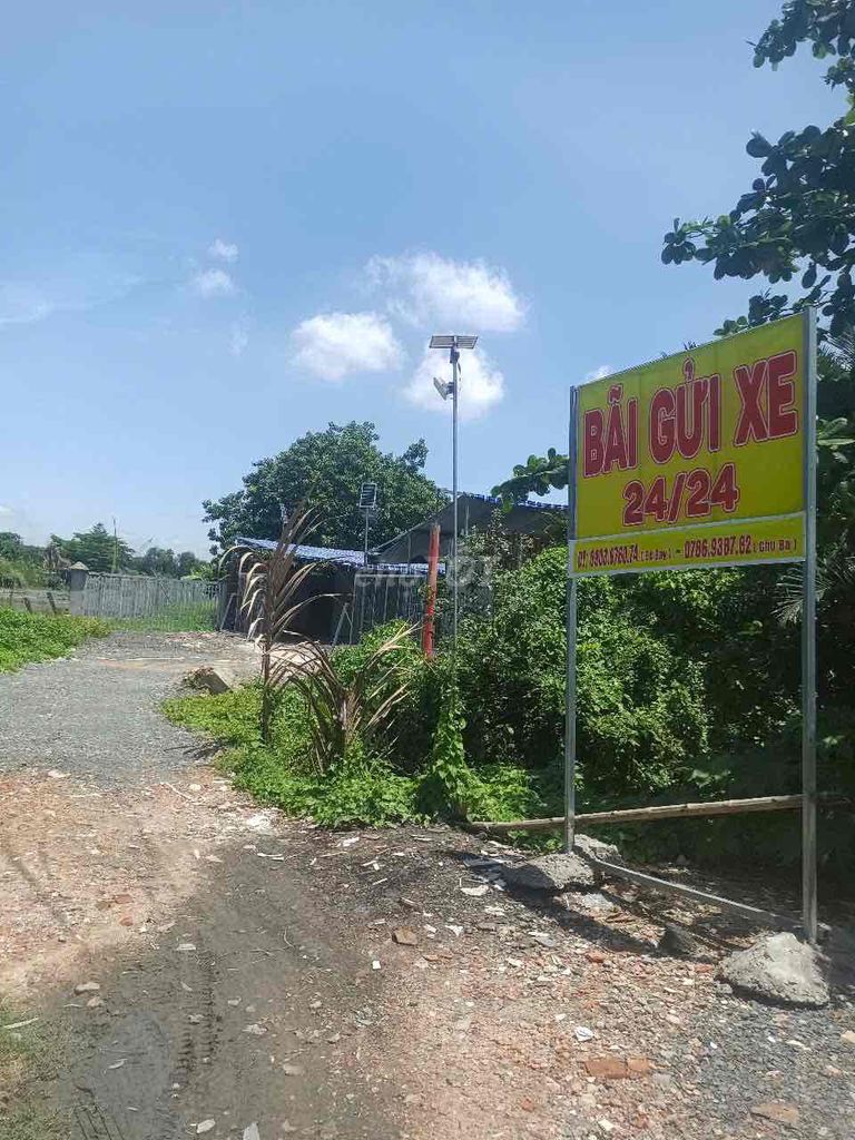 bãi xe 24/24. Dịch vụ tại Huyện Bình Chánh Tp Hồ Chí Minh được đăng bởi Nhat Long Nguyen hình 1