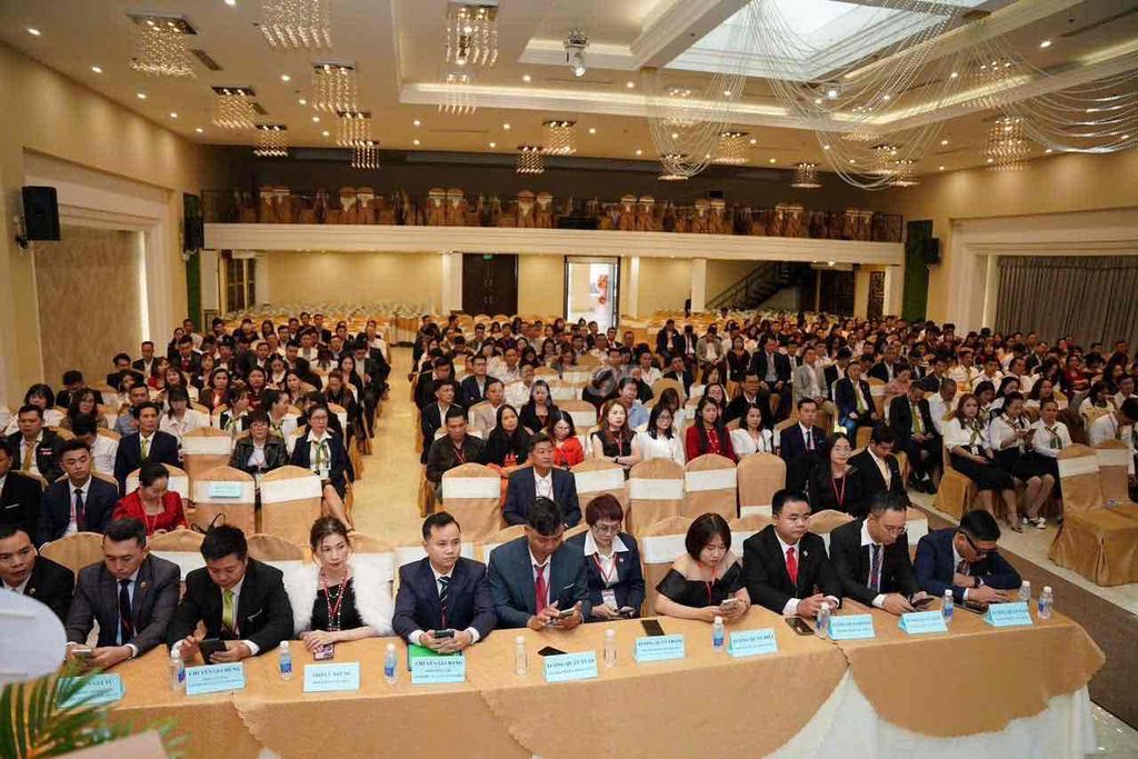 TUYỂN ANH EM HỢP TÁC BÁN NHÀ PHỐ TẠI ĐÀ NẴNG. Việc làm tại Quận Sơn Trà Đà Nẵng được đăng bởi Công ty Bất động sản Tuấn 123 Miền Trung hình 2