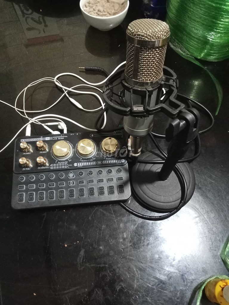Bộ hát live Đen Đã sử dụng. Mua bán Tivi, Âm thanh tại Thành phố Buôn Ma Thuột Đắk Lắk được đăng bởi Hoangvantruong hình 1
