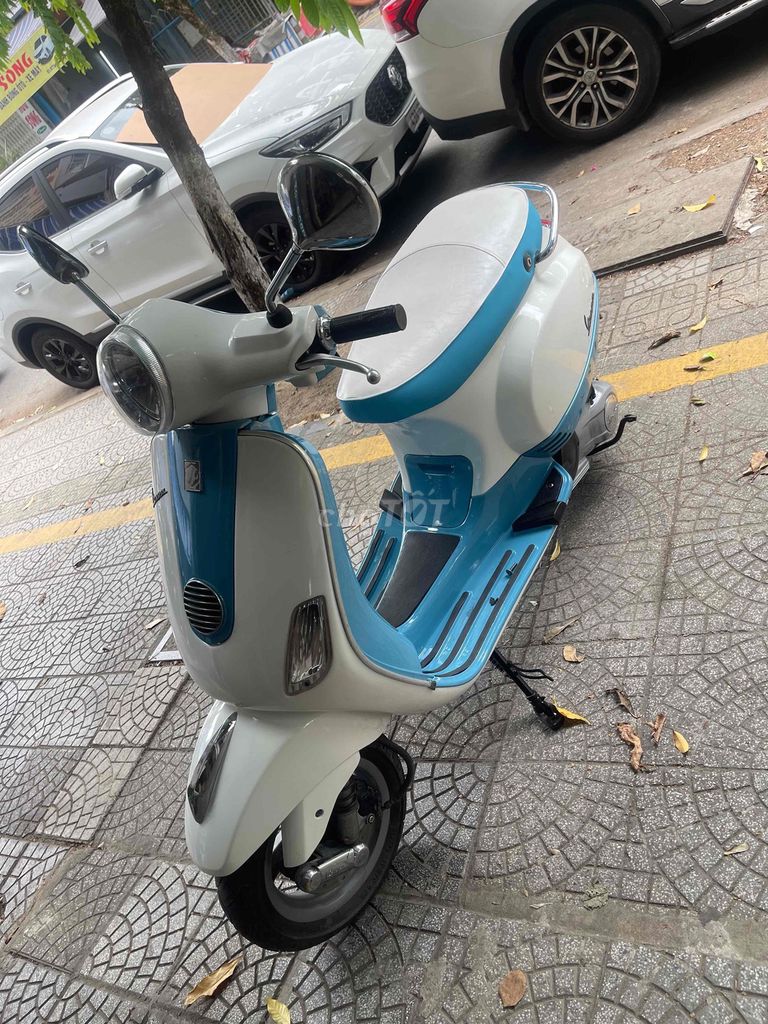 Piaggio Vespa Sprint Белый, Синий Скутер