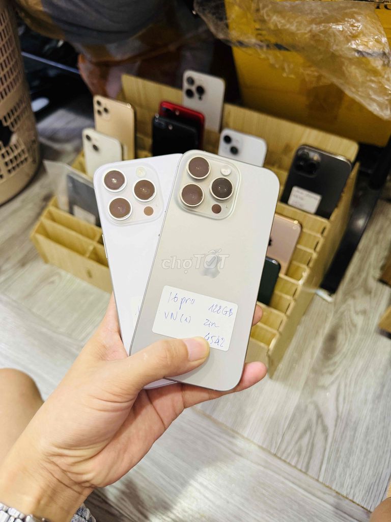 Apple iPhone 16 Pro 128GB Nhiều màu 99,99%. Mua bán Điện thoại tại Quận Hải Châu Đà Nẵng được đăng bởi Hoàng Táo 273 Nguyễn Hoàng hình 1