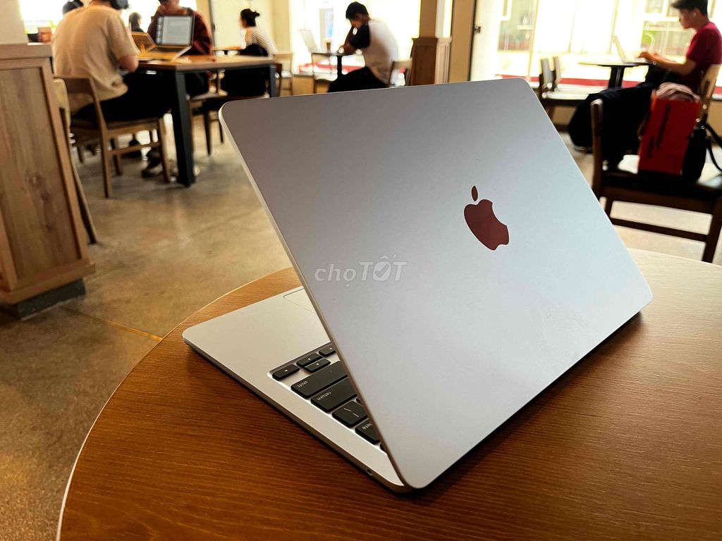 Apple MacBook Air M4 13 inch 16GB/256GB. Mua bán Laptop tại Quận 8 Tp Hồ Chí Minh được đăng bởi Võ Nguyên Minh hình 1
