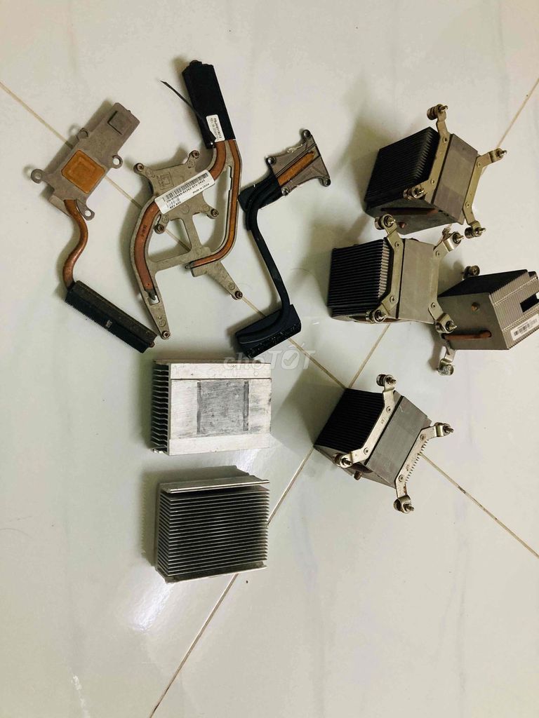 Tản nhiệt nhôm màu bạc. Mua bán Phụ kiện (Màn hình, Chuột...) tại Quận 7 Tp Hồ Chí Minh được đăng bởi chuyền hình 1