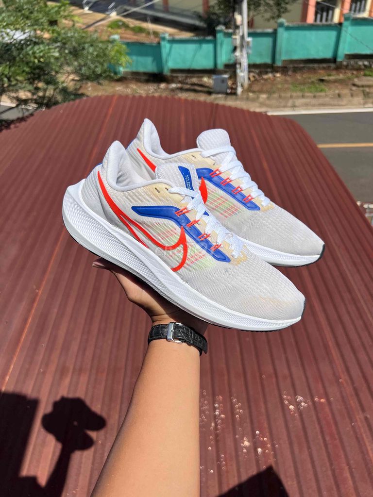 Giày chạy bộ Nike Air Zoom Pegasus 39  SIZE 44