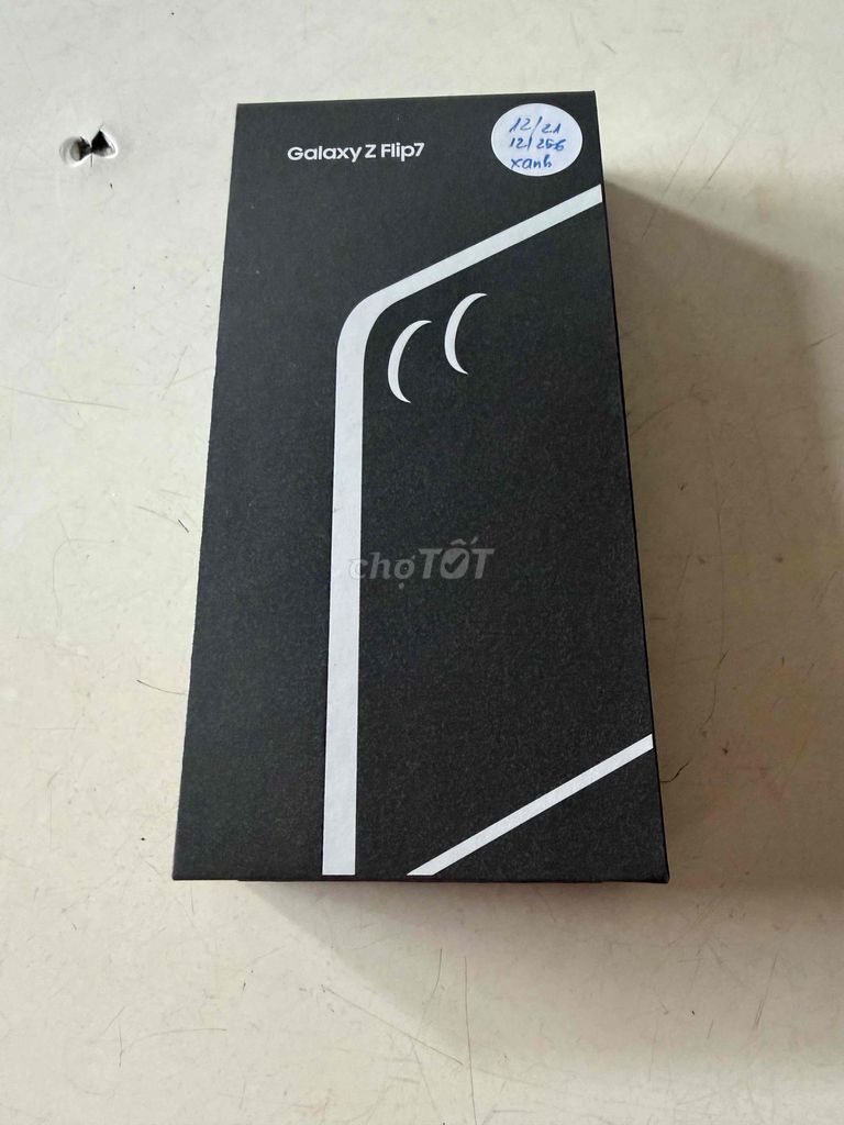 Samsung Galaxy Z Flip7 12GB/256GB Xanh. Mua bán Điện thoại tại Quận 8 Tp Hồ Chí Minh được đăng bởi Trần Anh Tuấn hình 1