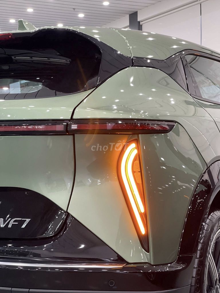 VinFast VF7 2025 tổng giảm gần 138tr. Mua bán Ô tô tại Huyện Bình Chánh Tp Hồ Chí Minh được đăng bởi Đặng Hoàng Long hình 3