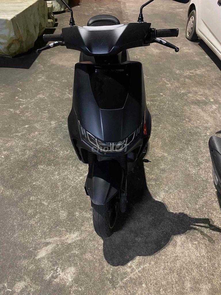 Xe máy điện Yadea S3 màu Đen