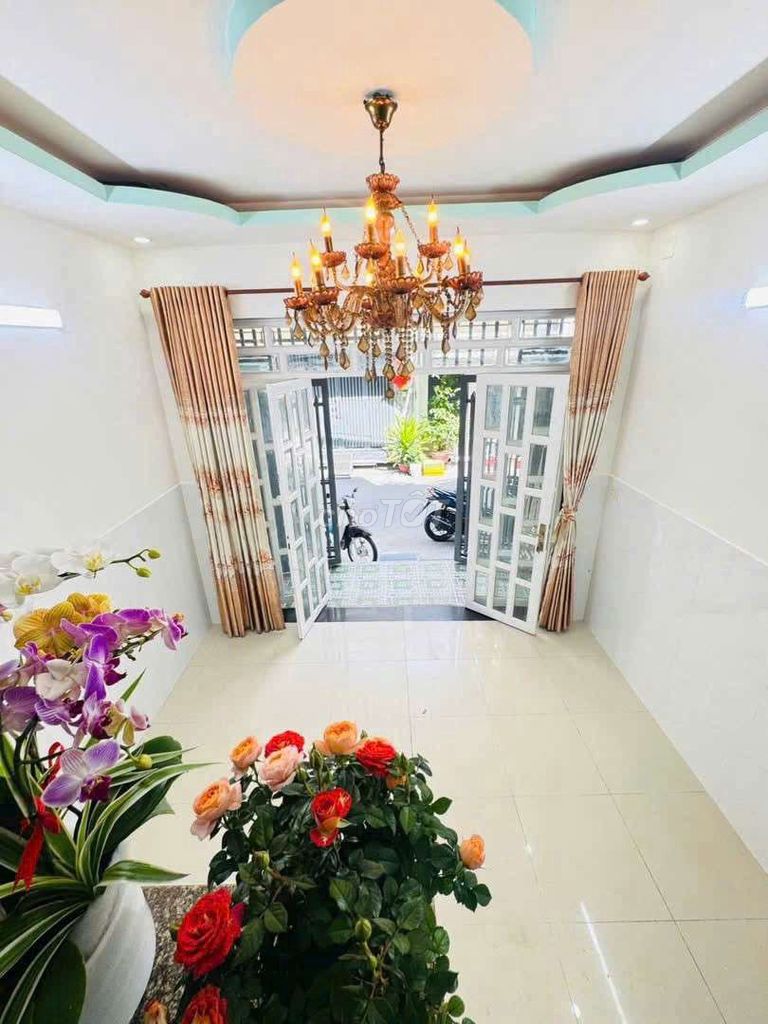 Nguyên căn đường Trịnh Đình Trọng, 3 tầng, 4pn 3wc, gần Lũy Bán Bích