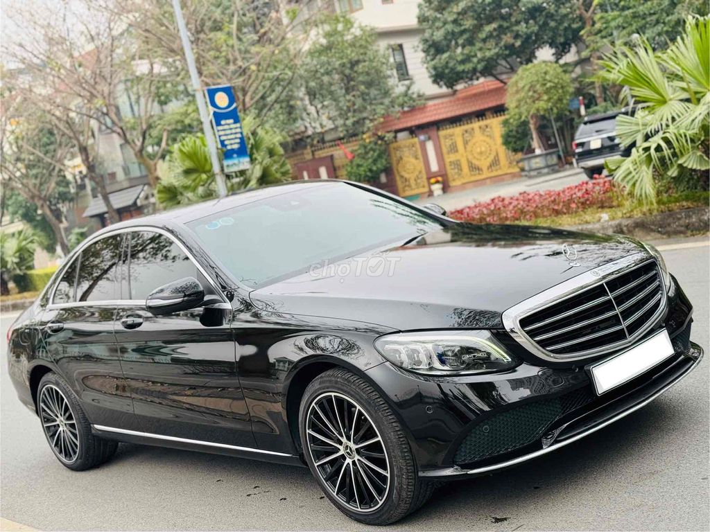 Mercedes C200 2020 Exclusive 64000 km Đen. Mua bán Ô tô tại Quận Bắc Từ Liêm Hà Nội được đăng bởi Nguyễn Quân hình 2