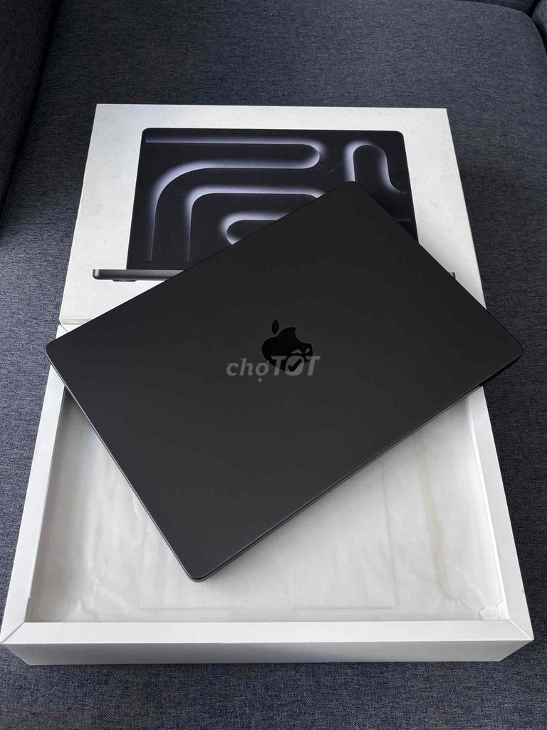 Macbook Pro M4 14in 16GB/512GB Đen 99% Fullbox 938. Mua bán Laptop tại Quận Ninh Kiều Cần Thơ được đăng bởi Quý Mobile Cần thơ hình 1
