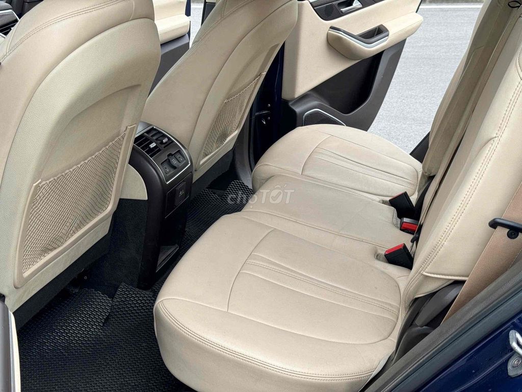 VinFast Lux SA2.0 2019 Premium 2.0 AT - 48000 km. Mua bán Ô tô tại Quận Thanh Xuân Hà Nội được đăng bởi Trần Quang Huy hình 6