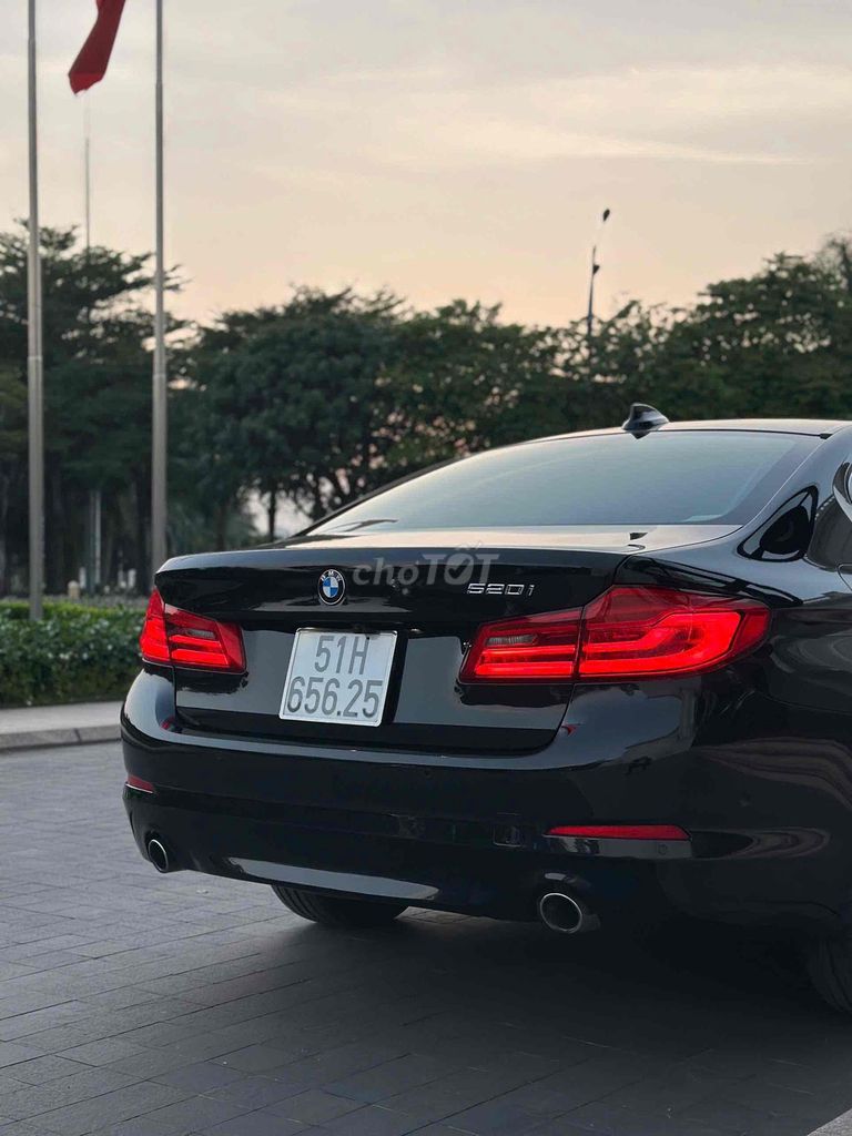 BMW 520I 2018 odo 32.000km. Mua bán Ô tô tại Quận 7 Tp Hồ Chí Minh được đăng bởi Thế Giới Xe Đức Sài Gòn hình 4