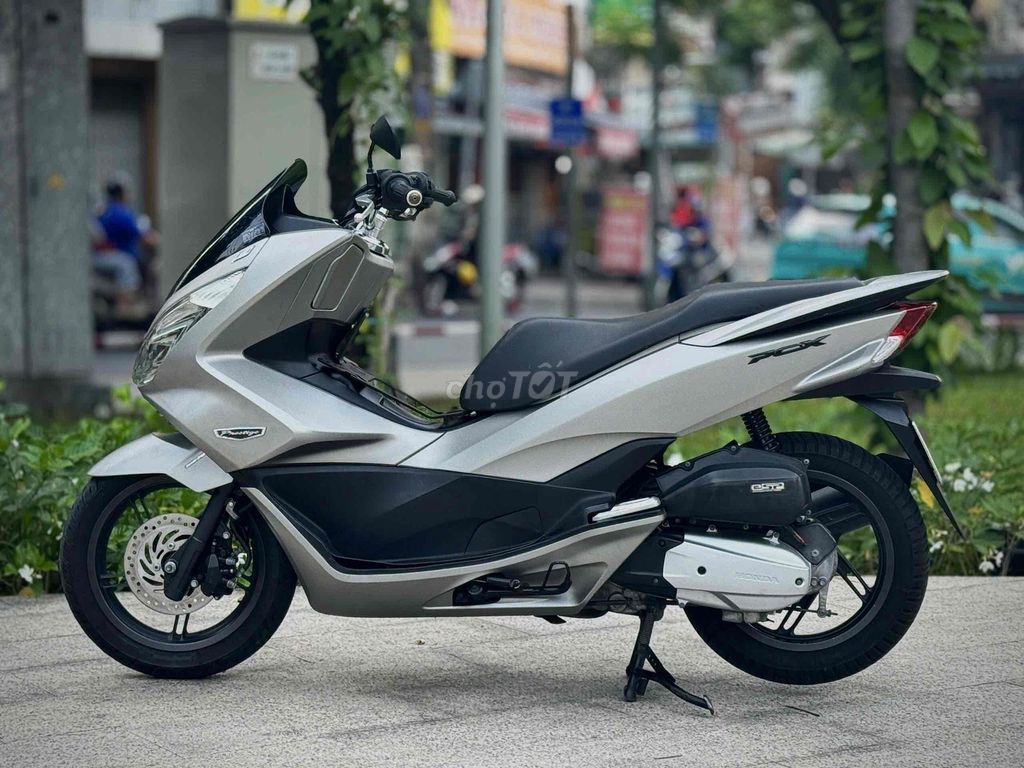 Pcx 2015 ( nậu xớ chỉ cần 17 ). Mua bán Xe máy tại Quận 8 Tp Hồ Chí Minh được đăng bởi Phạm Đức hình 8