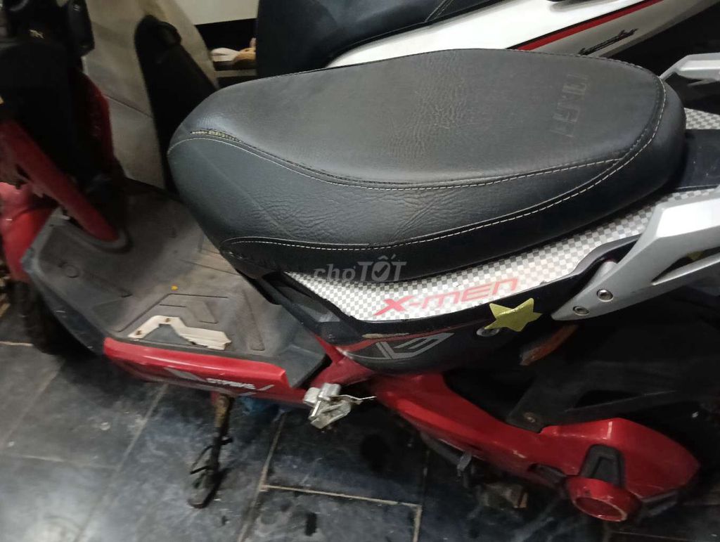 Bán xe đạp điện như hình, xe đi ít, mua mới 18tr. Mua bán Xe điện tại Quận Long Biên Hà Nội được đăng bởi BÙI văn công hình 1