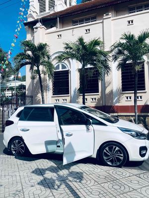 Kia Rondo 2018 2.0 GAT - 160000 km. Mua bán Ô tô tại Quận 5 Tp Hồ Chí Minh được đăng bởi Vy