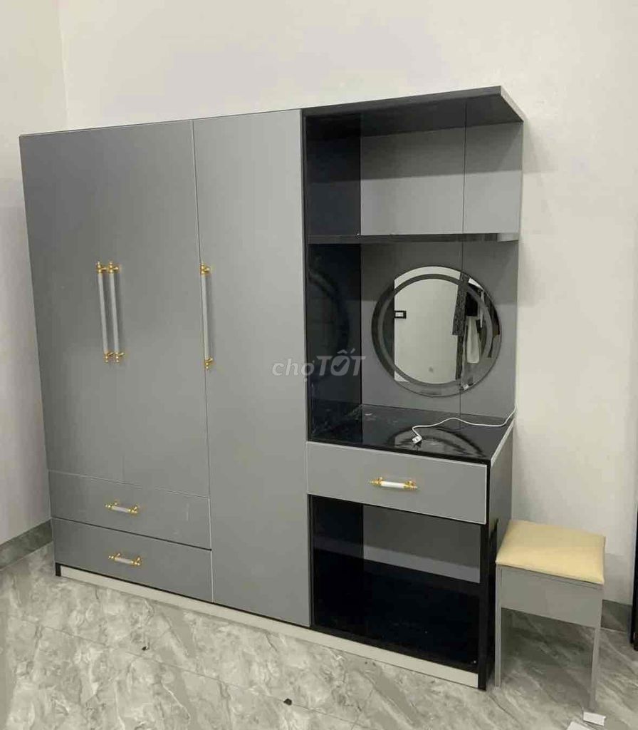 Tủ quần áo Nhựa Đài Loan Xám. Mua bán Tủ, kệ gia đình tại Quận 7 Tp Hồ Chí Minh được đăng bởi Hong Le hình 1
