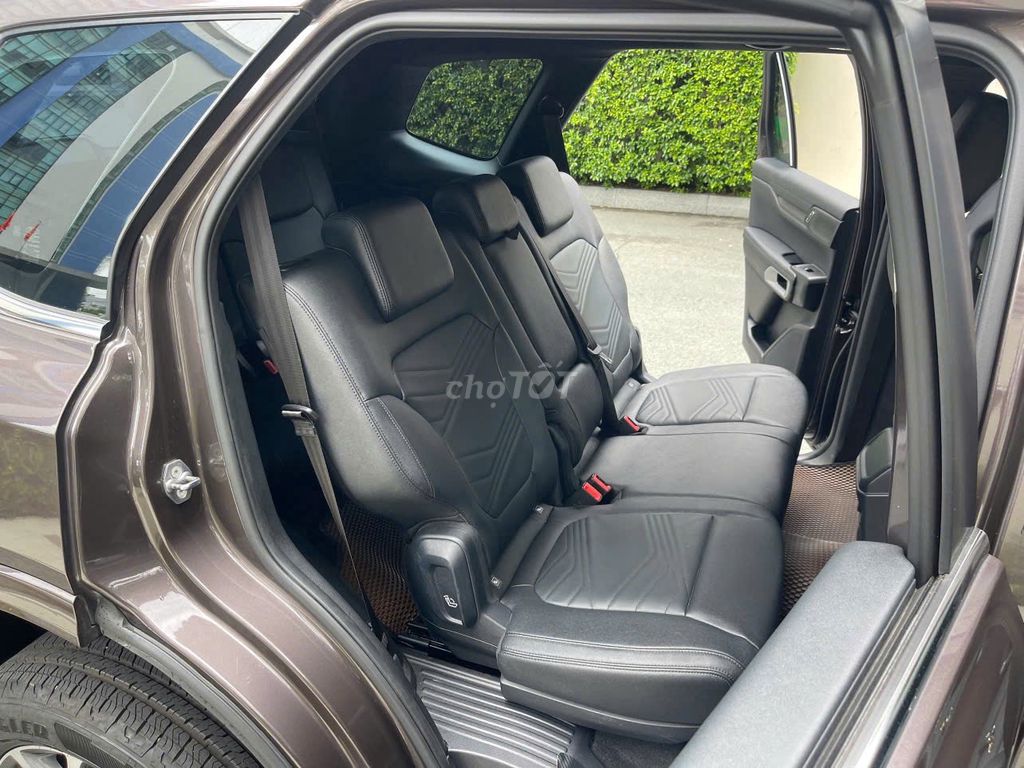 Ford Everest Titanium 4x2 AT 2024 - 5600 km. Mua bán Ô tô tại Quận Phú Nhuận Tp Hồ Chí Minh được đăng bởi Trần Hoàng Long hình 8