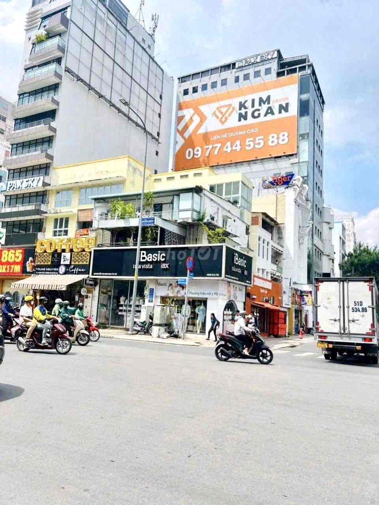 CHO THUÊ GÓC 2MT NGUYỄN THỊ MINH KHAI QUẬN 3 DT 8x8m 60 triệu/tháng