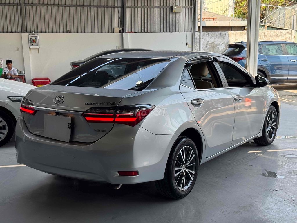 Toyota Altis 2018 1.8G Bạc 66000 km. Mua bán Ô tô tại Thành phố Thủ Đức Tp Hồ Chí Minh được đăng bởi Long Auto Vạn Phúc hình 5