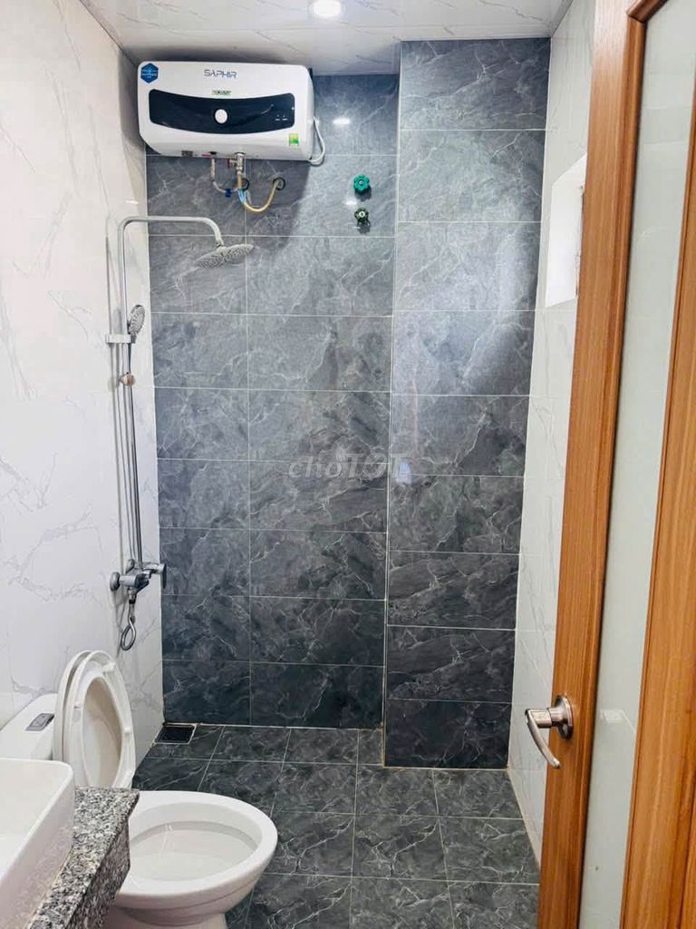 Furnished studio with window on Khuê Mỹ Đông 3 — photo 5