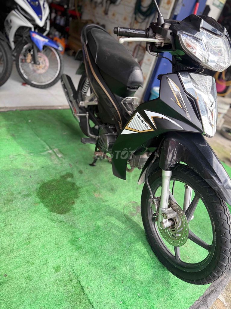 WAVE BLADE 2017 bstp chính chủ đẹp leng zin êm. Mua bán Xe máy tại Huyện Bình Chánh Tp Hồ Chí Minh được đăng bởi CH HƠN PHÁT CHUYÊN MUA BÁN XE CŨ MỚI hình 7