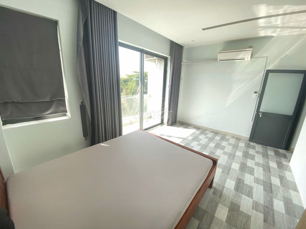 STUDIO BALCONY 40m2 - TÁCH BẾP - NGAY TRG VĂN LANG CS CHÍNH - FULL NT