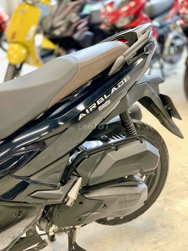 Honda Air Blade 160 ABS 2022 chính chủ 67 đẹp zin. Mua bán Xe máy tại Thành phố Thủ Đức Tp Hồ Chí Minh được đăng bởi Khương Phan hình 13