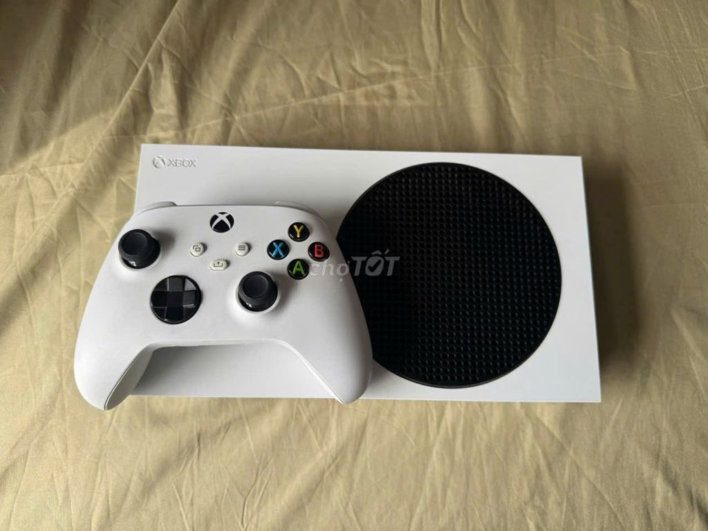 Xbox Series S + 1 tay cầm