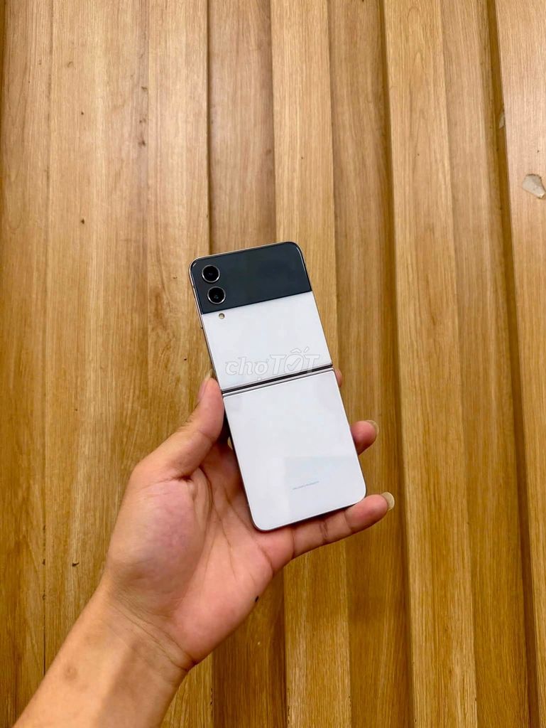 Samsung Z Flip 4 256GB Trắng. Mua bán Điện thoại tại Quận 1 Tp Hồ Chí Minh được đăng bởi Hội Đồ Điện Tử hình 1