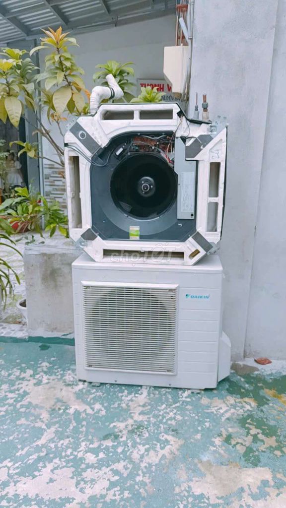 Máy lạnh âm trần Daikin 2,5hp zin đẹp êm