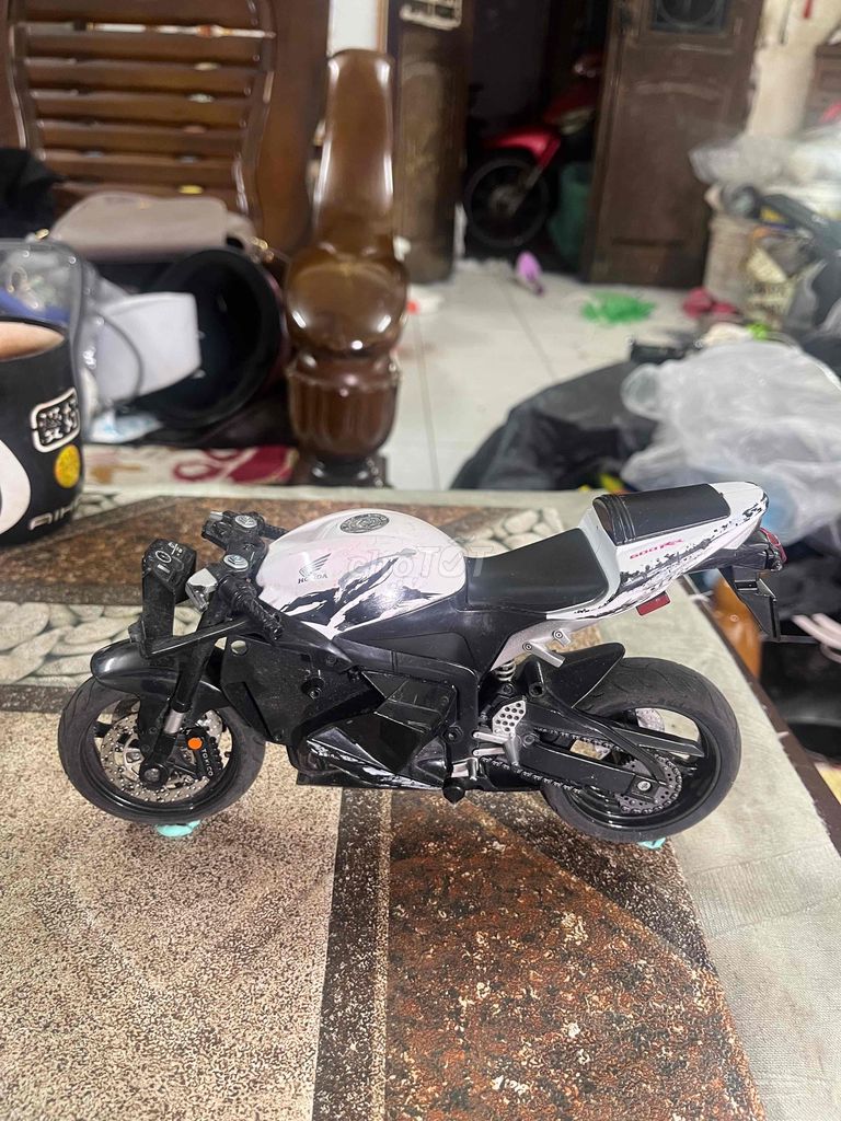 Mô hình xe moto Honda Trắng đen