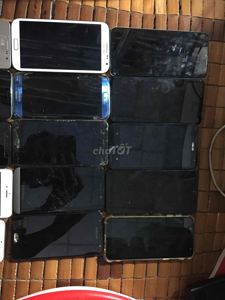 Lô điện thoại còn sống. Mua bán Điện thoại tại Quận Tân Phú Tp Hồ Chí Minh được đăng bởi Tiệm Sách Cũ Hoàng Lộc hình 5