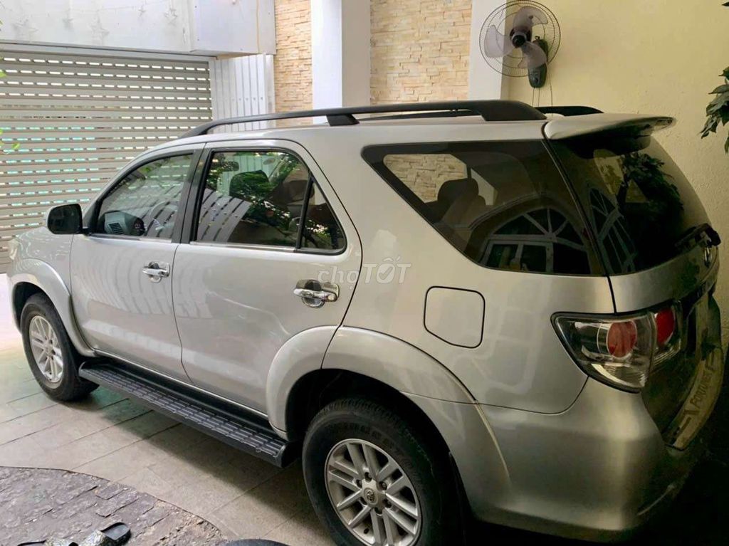 Gia đình cần bán xe Toyota Fortuner bản V cao cấp. Mua bán Ô tô tại Quận Gò Vấp Tp Hồ Chí Minh được đăng bởi Tô Lâm hình 2