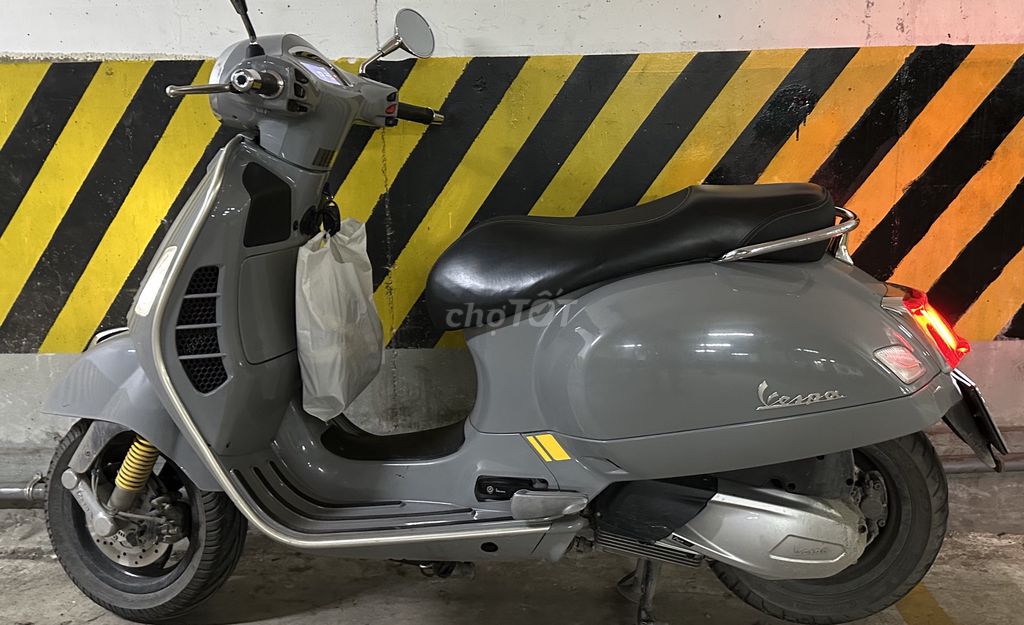 Xe tay ga Vespa GTS Super Tech 300 HPE 2020. Mua bán Xe máy tại Thành phố Biên Hòa Đồng Nai được đăng bởi Tên chưa cung cấp hình 3