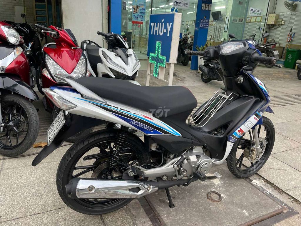 Suzuki Axelo 2017 Сине-белый