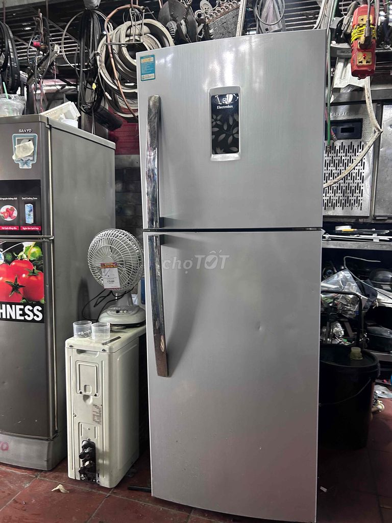 thanh lý tủ lạnh Electrolux 225L. Mua bán Tủ lạnh tại Quận 7 Tp Hồ Chí Minh được đăng bởi Kho Điện Lạnh Sài Gòn  hình 1