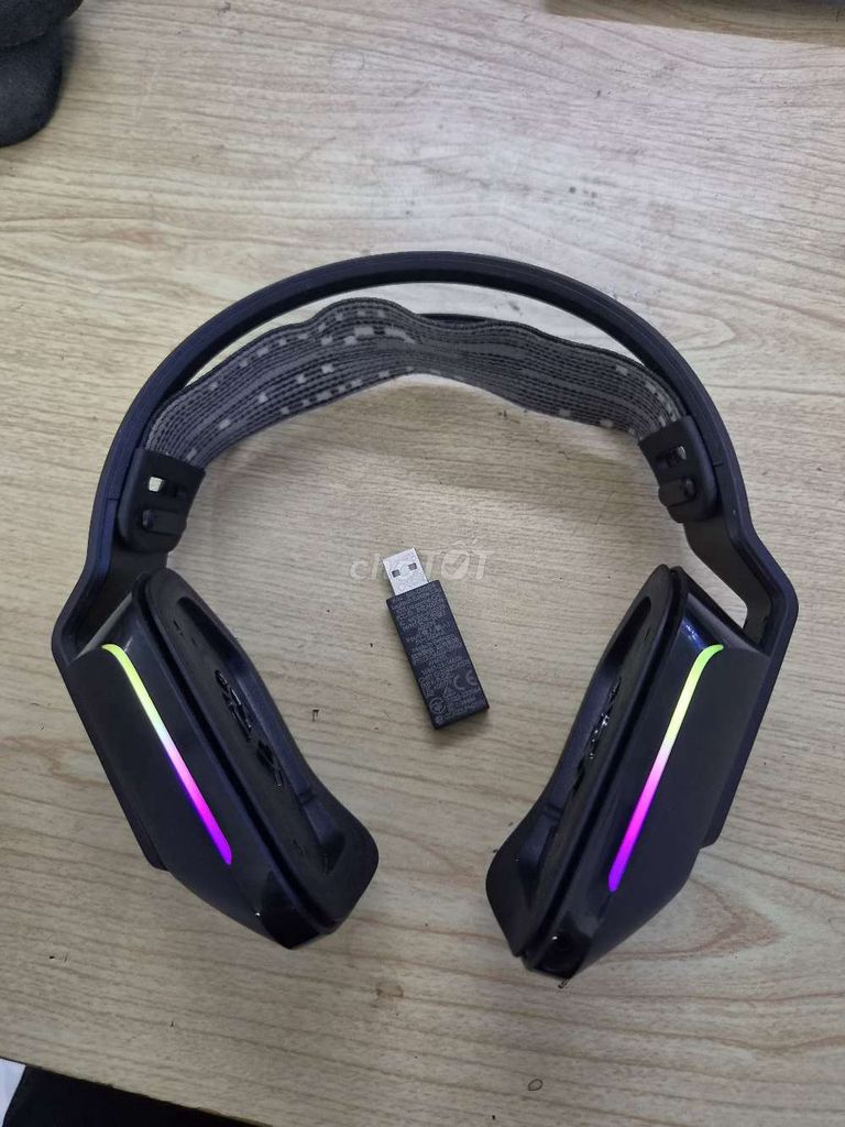Tai nghe gaming Logitech G733 LIGHTSPEED Đen. Mua bán Tivi, Âm thanh tại Quận Đống Đa Hà Nội được đăng bởi CỬA HÀNG T STORE ĐIỆN THOẠI LAPTOP HÀ NỘI hình 1