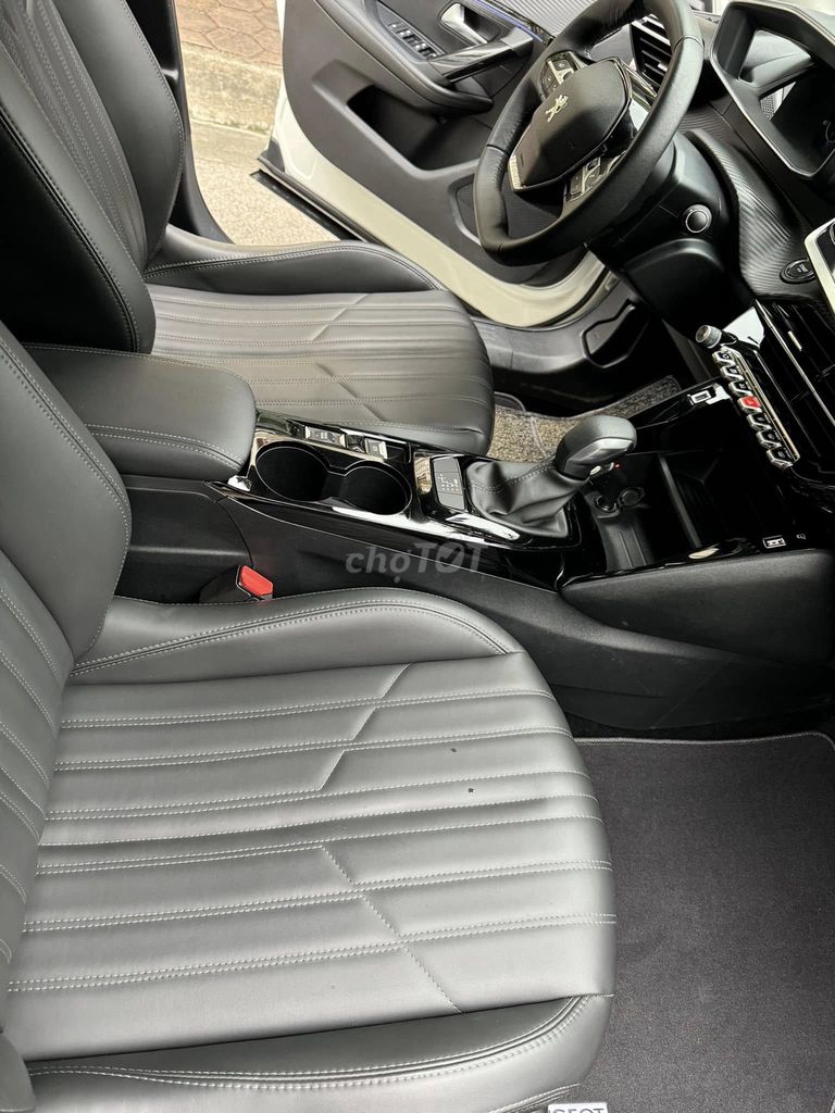 Peugeot 2008 1.2 GT Line 2021. Mua bán Ô tô tại Quận Nam Từ Liêm Hà Nội được đăng bởi Auto Anh Tuấn hình 7