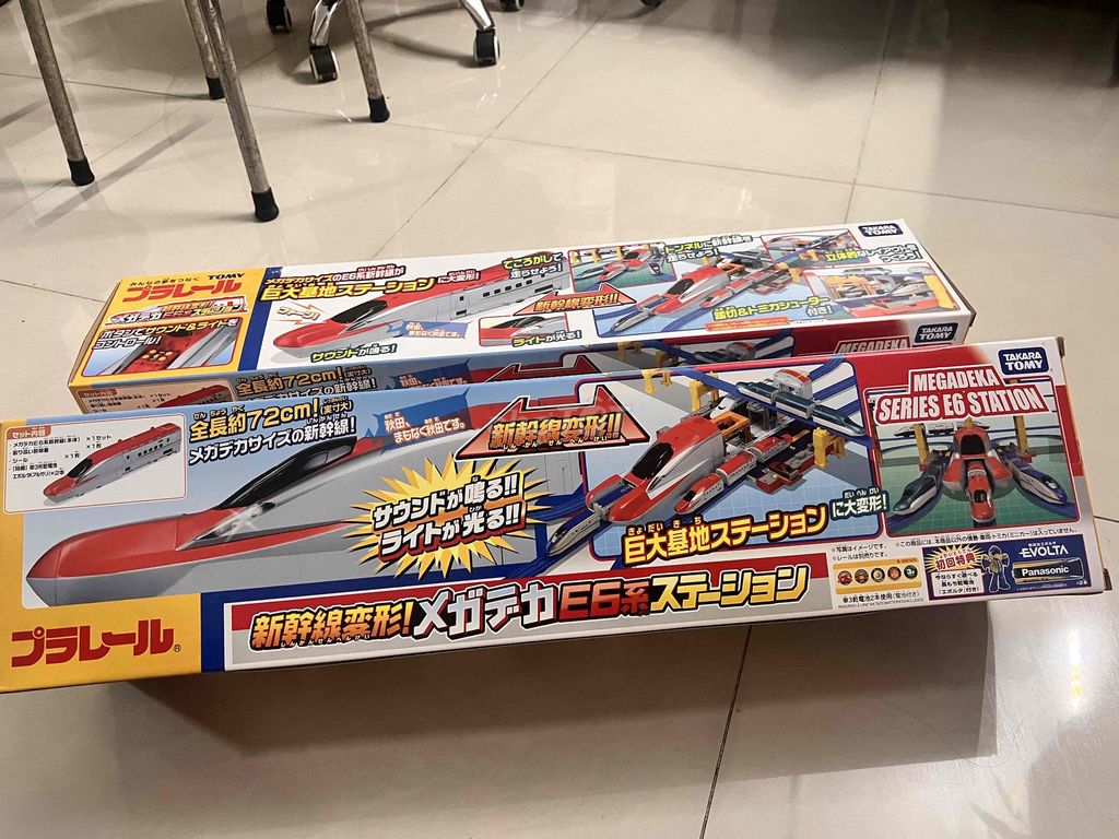 Đồ chơi tàu hỏa Takara Tomy Megadeka Series E6 Mới